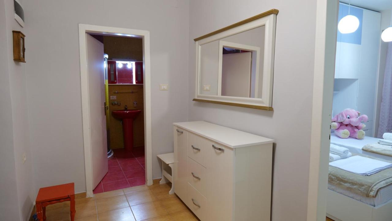 City Center Apartment Niko 04 Tirana Exteriör bild